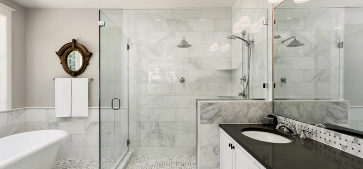 bathroom shower door installation in San Lorenzo